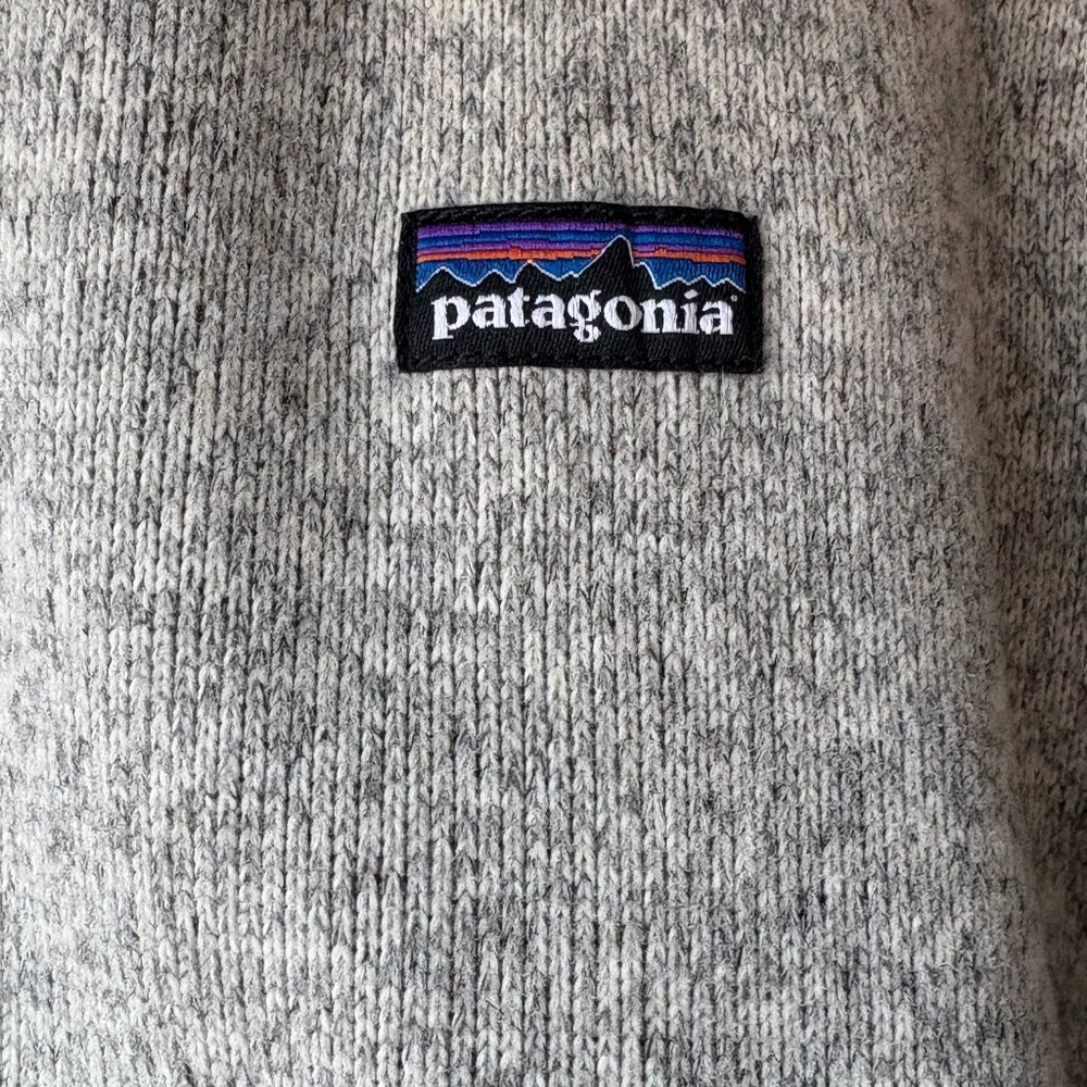 Patagonia Oatmeal color fleece, size small - Picture 2 of 5